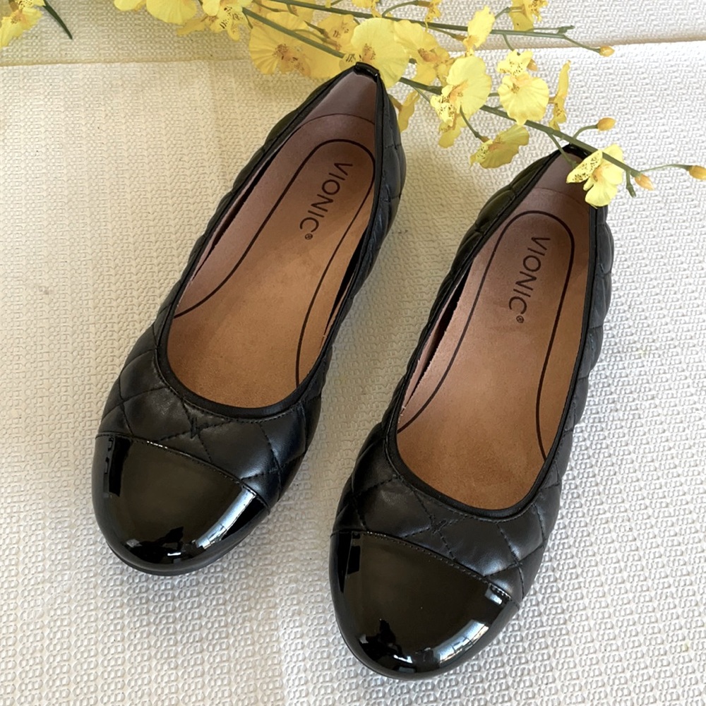 Vionic Women's Desiree Quilted Flat Black …